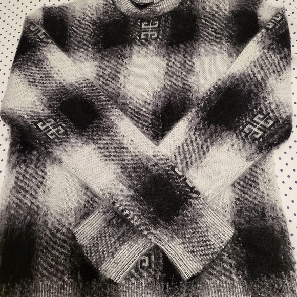 GIVENCHY 4G Checked Mohair Sweater - Picture 4 of 8
